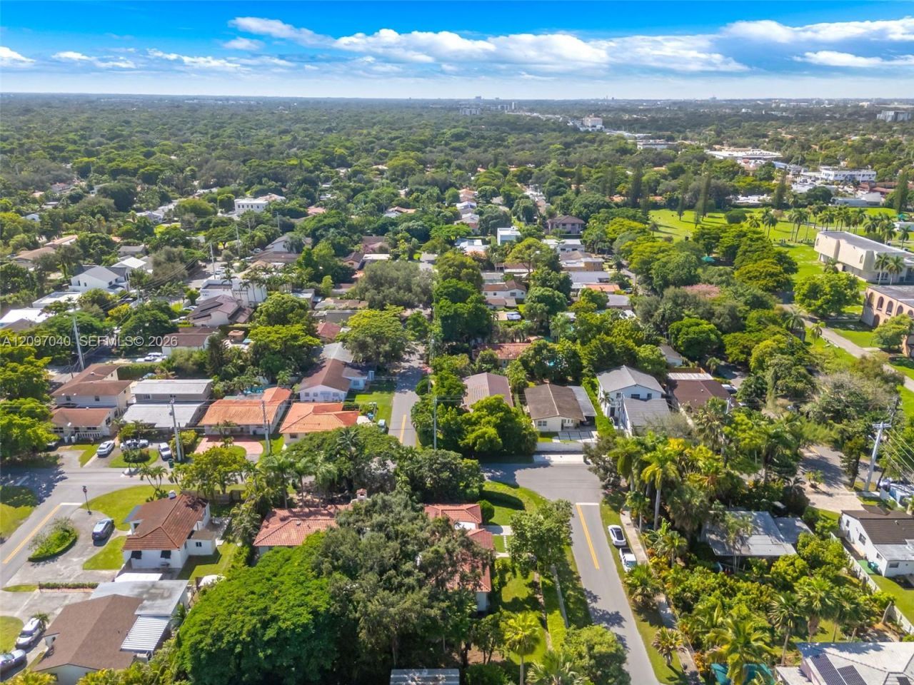 4390 SW 10th St , Unit 4390, Miami, FL 33134 Photo