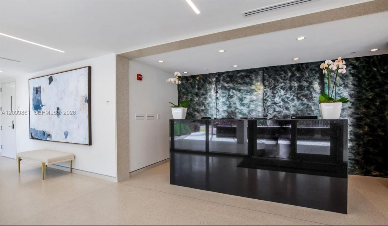300 Collins Ave , Unit PH2, Miami Beach, FL 33139 Photo