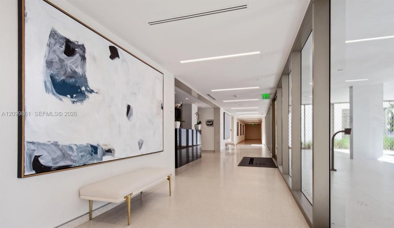 300 Collins Ave , Unit PH2, Miami Beach, FL 33139 Photo