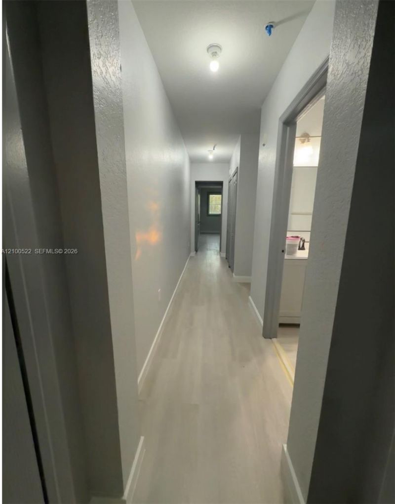17800 NW 73rd Ave , Unit 205-21, Hialeah, FL 33015 Photo