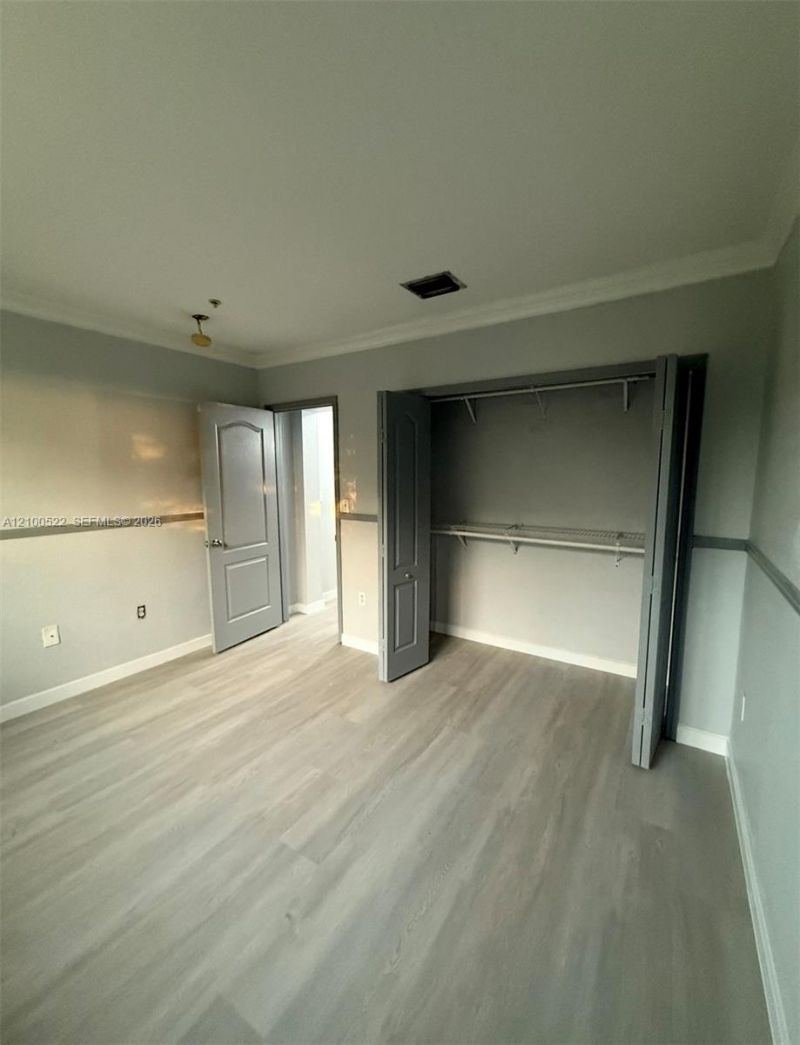 17800 NW 73rd Ave , Unit 205-21, Hialeah, FL 33015 Photo