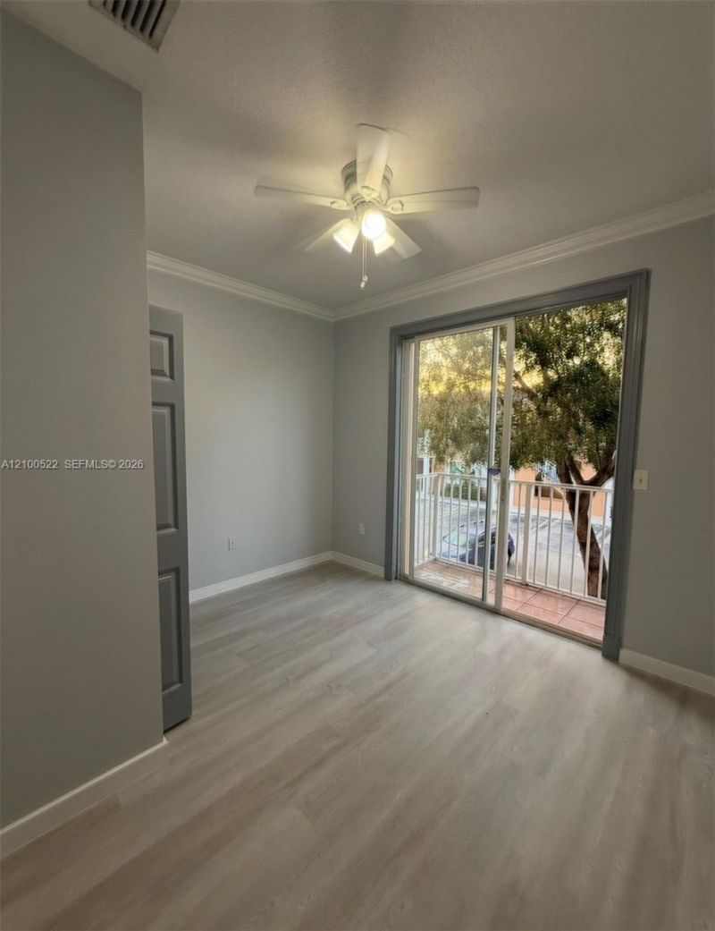 17800 NW 73rd Ave , Unit 205-21, Hialeah, FL 33015 Photo