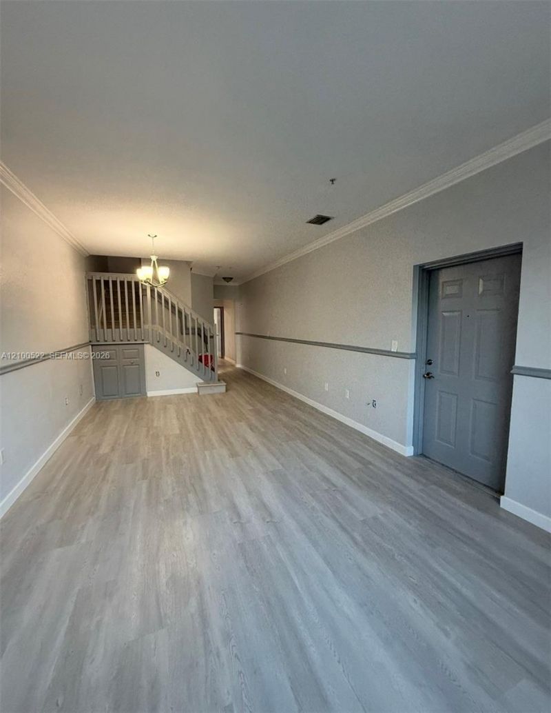 17800 NW 73rd Ave , Unit 205-21, Hialeah, FL 33015 Photo