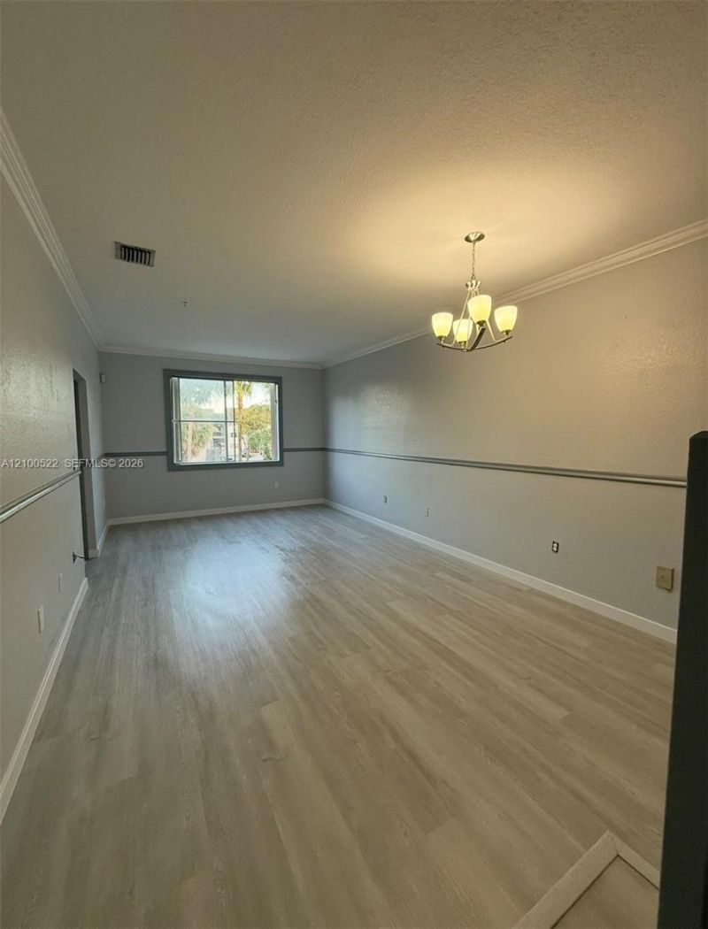 17800 NW 73rd Ave , Unit 205-21, Hialeah, FL 33015 Photo