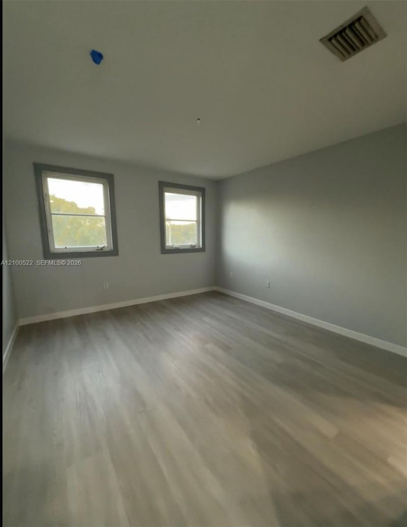 17800 NW 73rd Ave , Unit 205-21, Hialeah, FL 33015 Photo