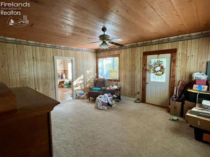 7810 Hayes Ave, Sandusky, OH 44870 Photo 5
