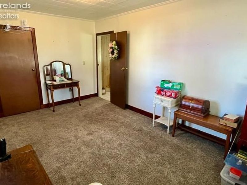 7810 Hayes Ave, Sandusky, OH 44870 Photo 9