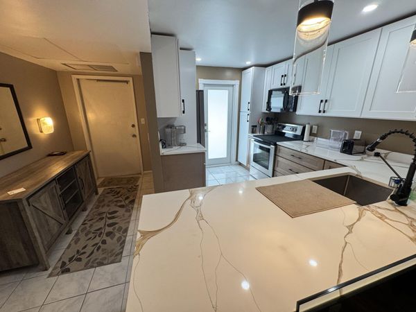 3091 N COURSE Drive, Unit 709, Pompano Beach, FL 33069