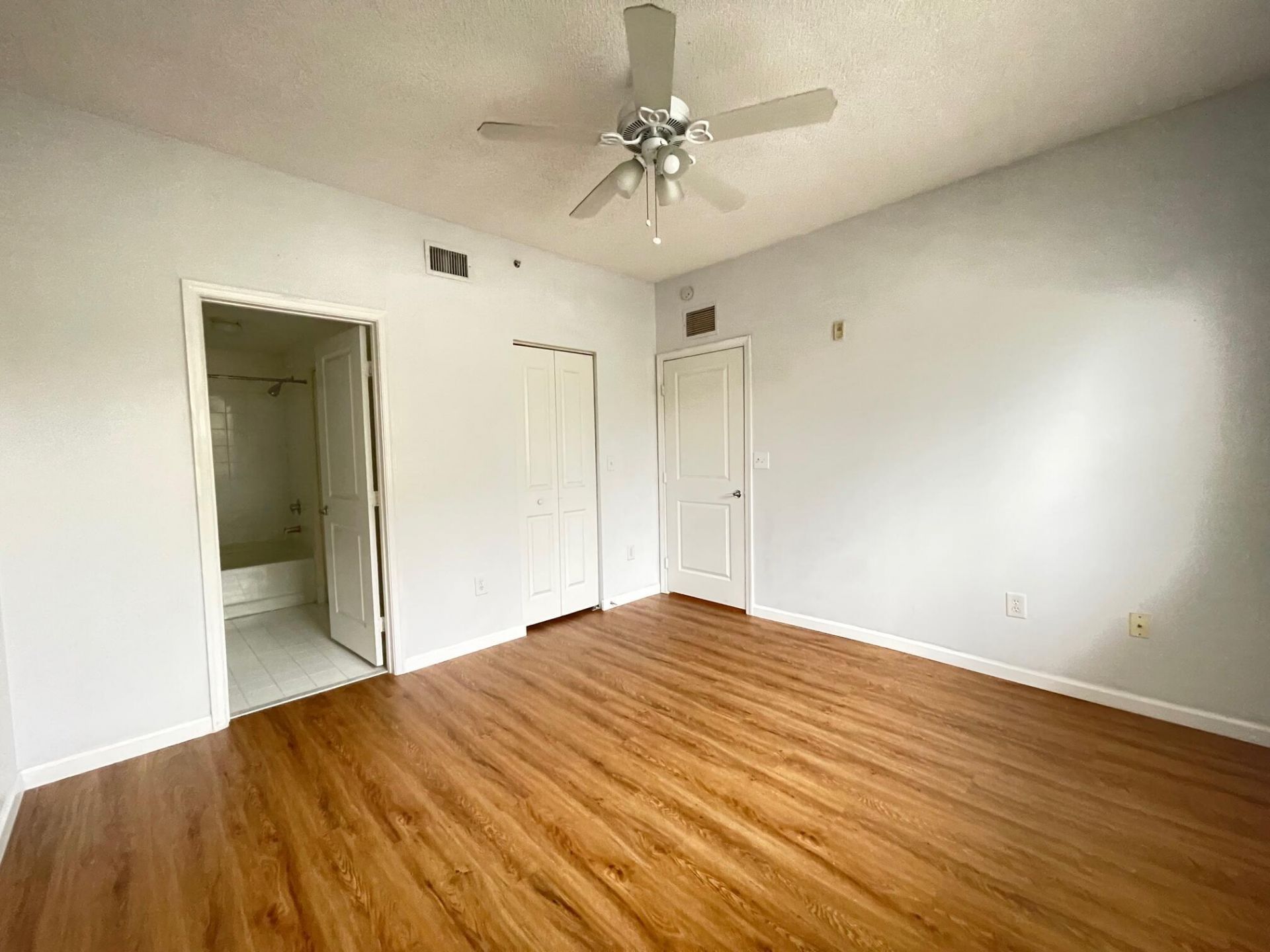 5920 W Sample Road, Unit 203, Coral Springs, FL 33063 Photo
