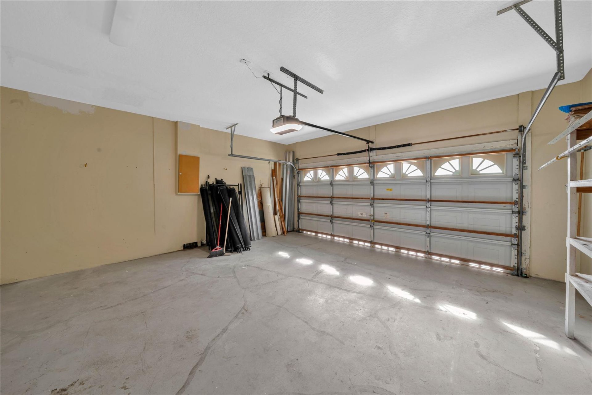 132 Cameron Drive, Weston, FL 33326 Photo