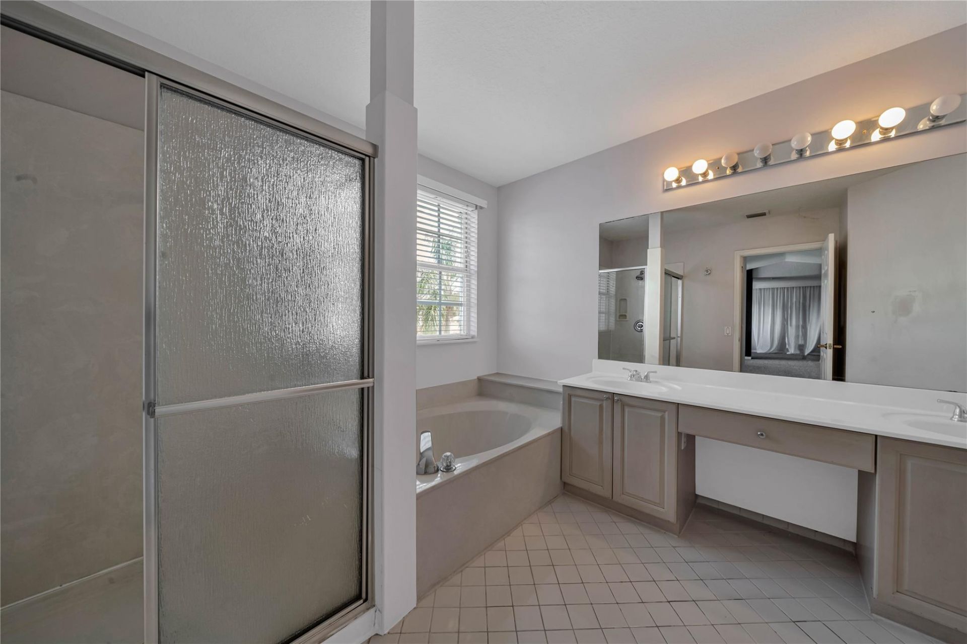 132 Cameron Drive, Weston, FL 33326 Photo
