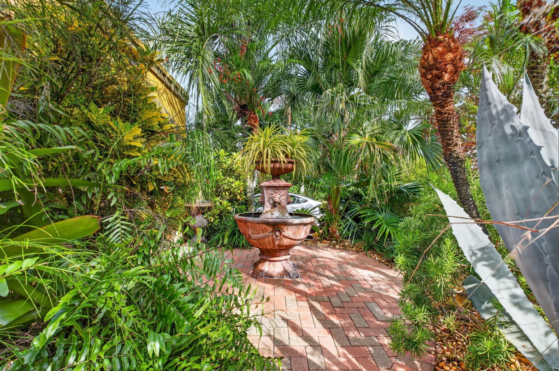 415 Colonial Road, West Palm Beach, FL 33405 Photo