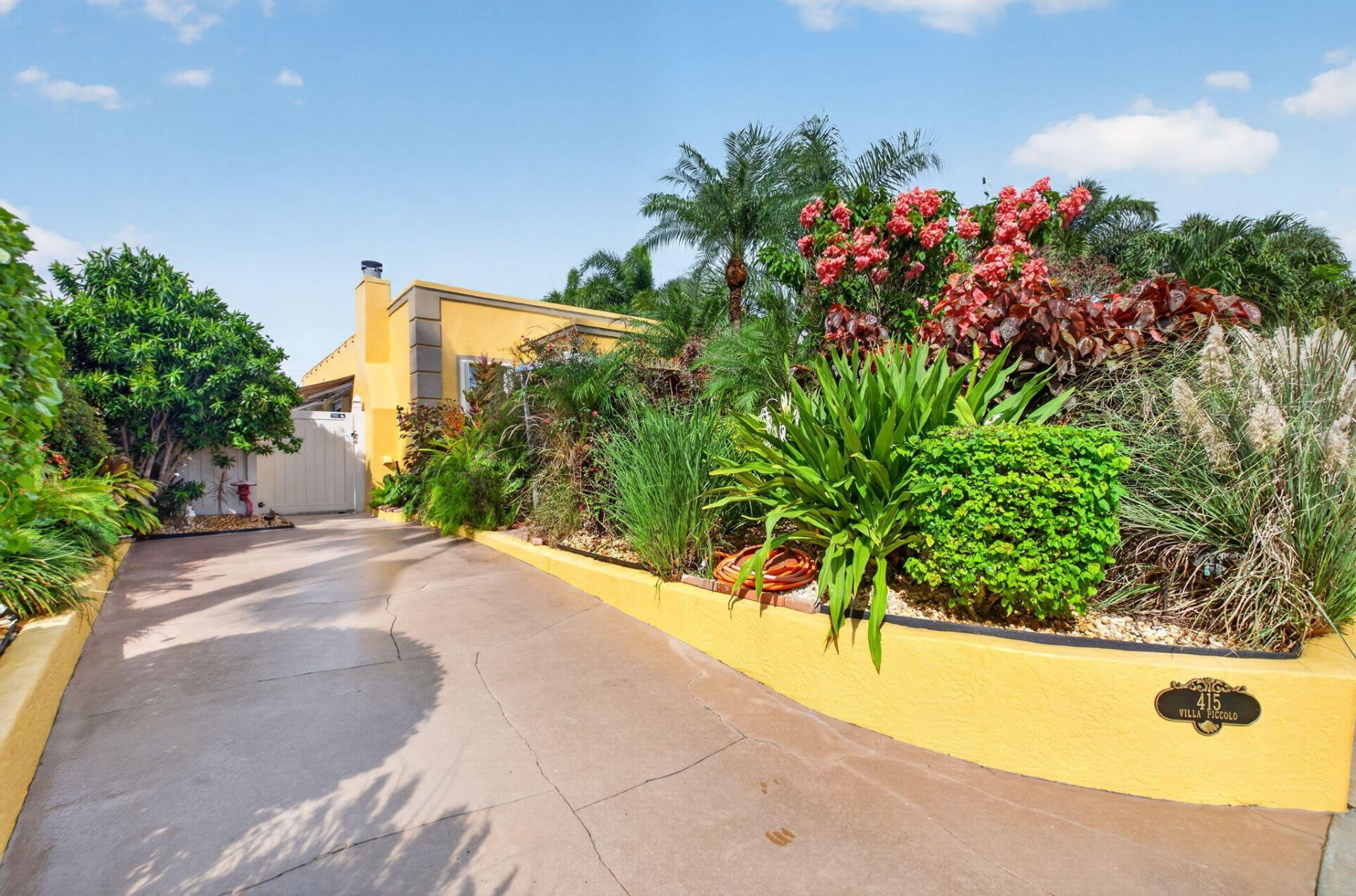 415 Colonial Road, West Palm Beach, FL 33405 Photo