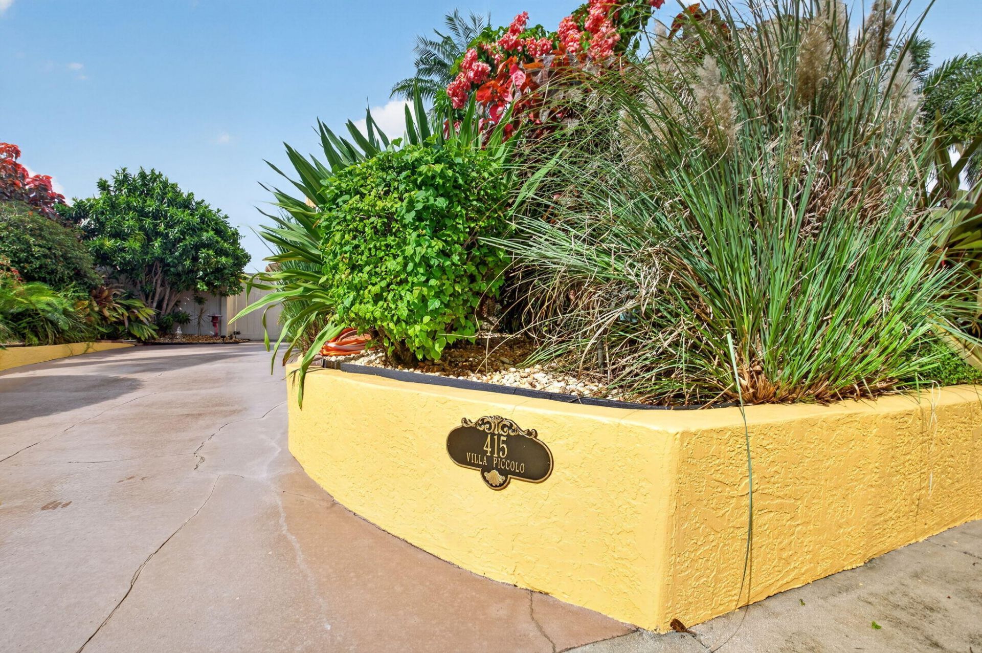 415 Colonial Road, West Palm Beach, FL 33405 Photo