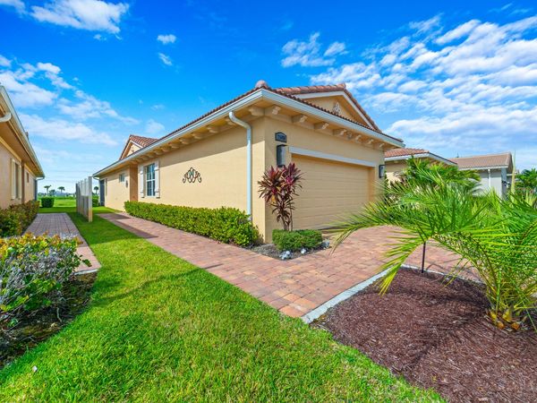 26059 SW Viterbo Way, Port St. Lucie, FL 34986