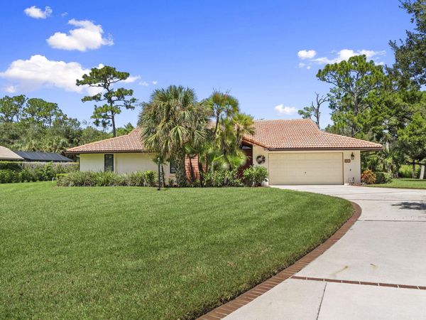 9457 Meadowood Drive, Fort Pierce, FL 34951