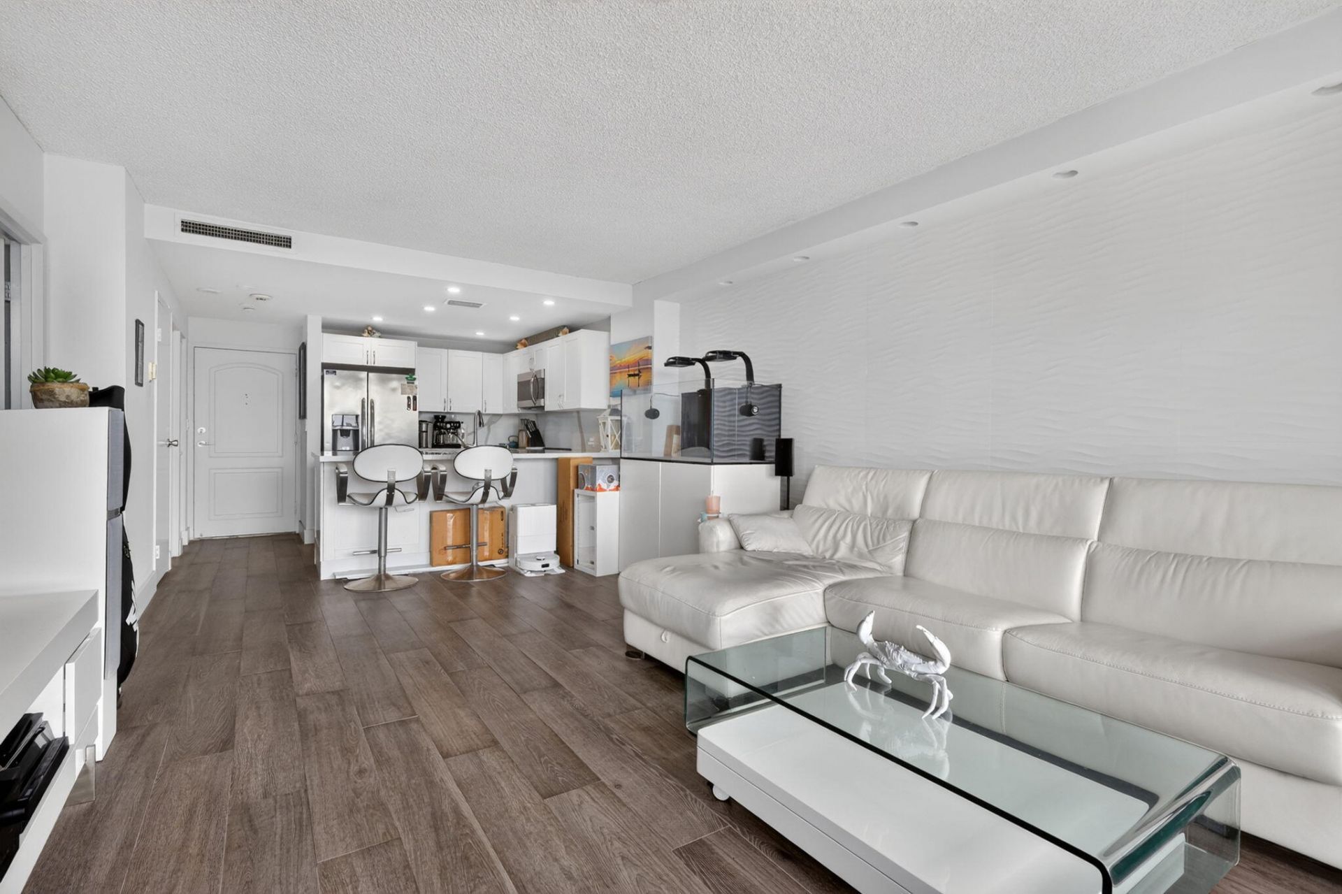 3625 N Country Club Drive, Unit 1807, Aventura, FL 33180 Photo