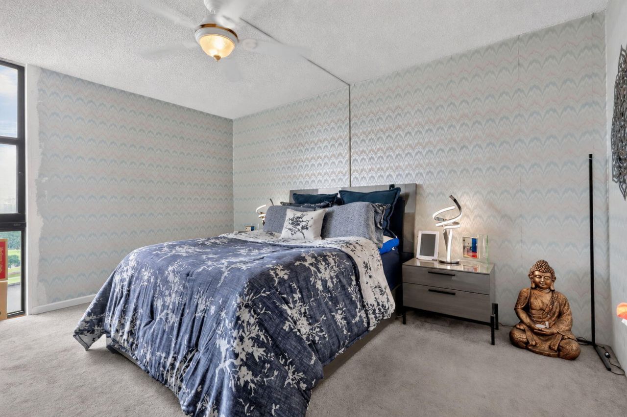 3625 N Country Club Drive, Unit 1807, Aventura, FL 33180 Photo
