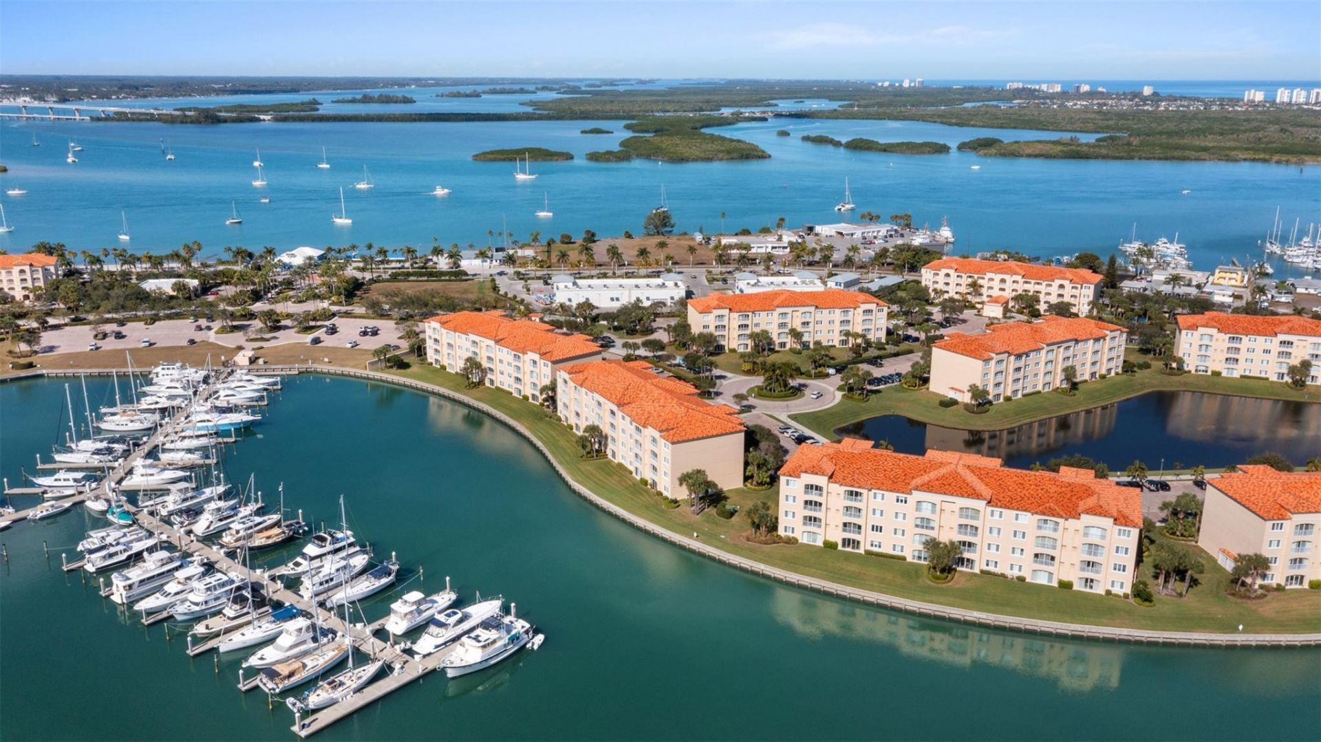 9 Harbour Isle Drive E, Unit 102, Fort Pierce, FL 34949 Photo