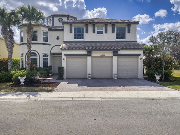 11585 SW Fieldstone Way, Port St. Lucie, FL 34987