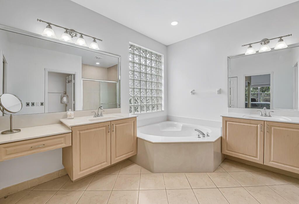 7546 Pebble Shores Terrace, Lake Worth, FL 33467 Photo