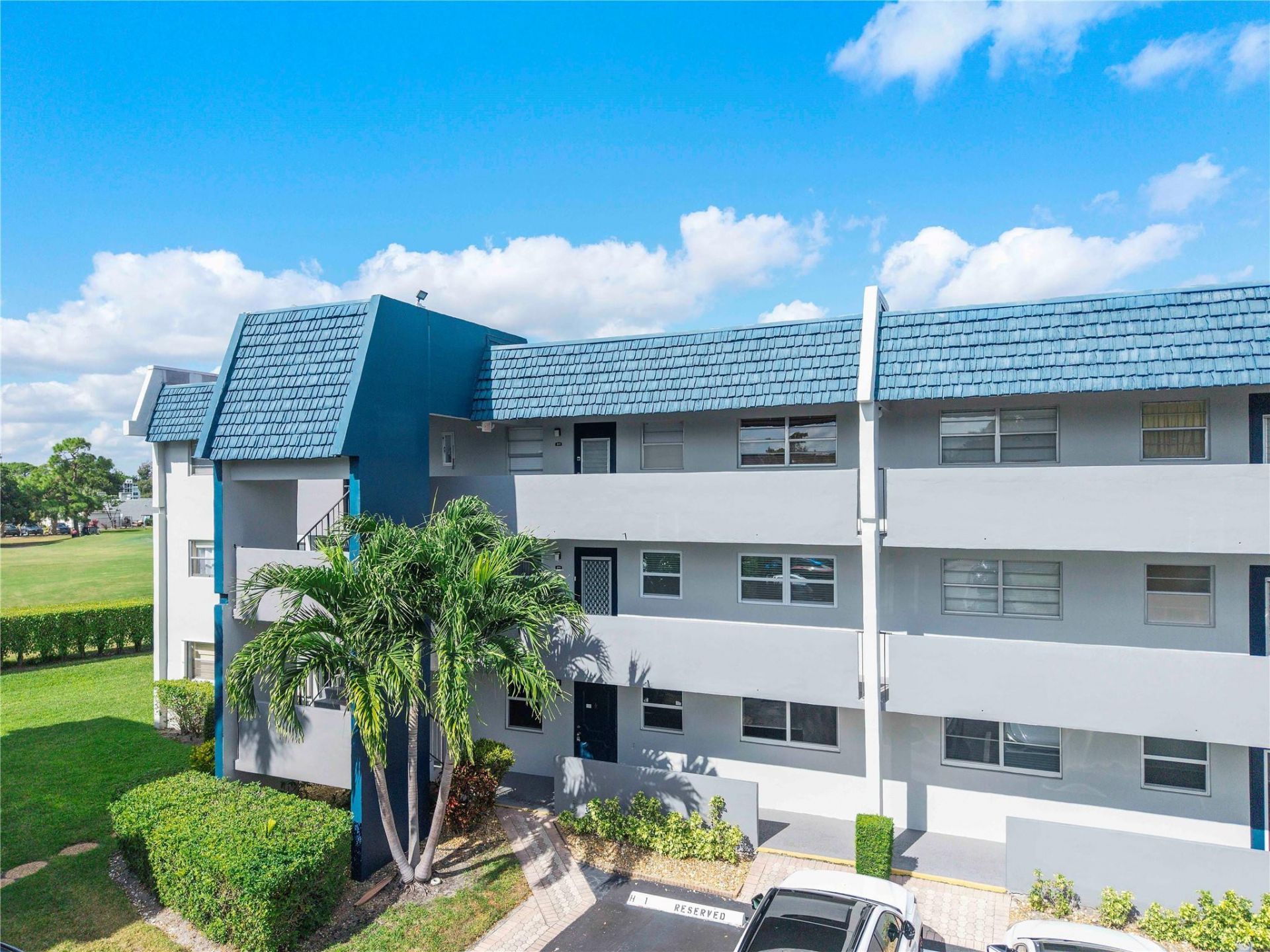 7807 Golf Cir Drive, Unit 211, Margate, FL 33063 Photo