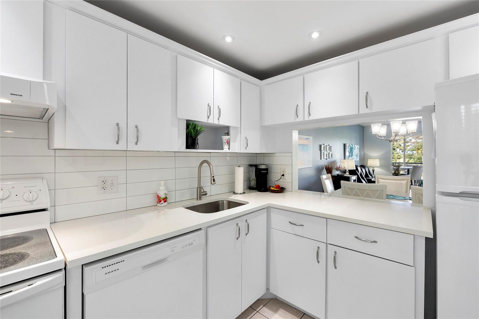 7807 Golf Cir Drive, Unit 211, Margate, FL 33063 Photo