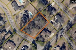 300 Harrow Drive  photo 4