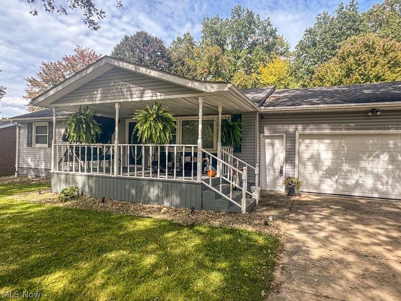 525 Towson Drive NW, Warren, OH 44483 Photo 1