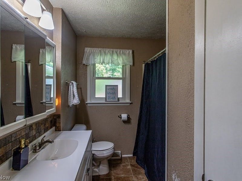 525 Towson Drive NW, Warren, OH 44483 Photo 11