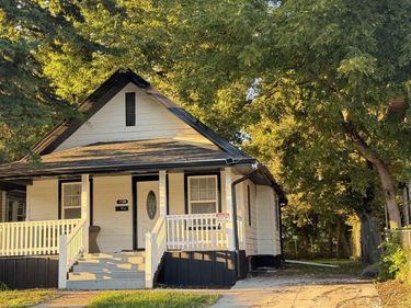 1720 Lake Street, Omaha, NE 68110