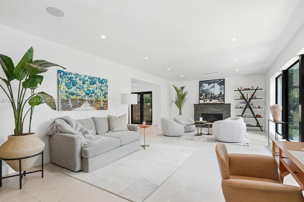 2225 Meridian Ave, Miami Beach, FL 33139 Photo