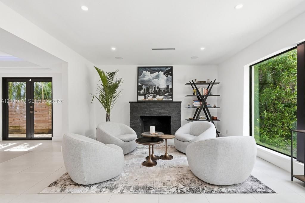 2225 Meridian Ave, Miami Beach, FL 33139 Photo