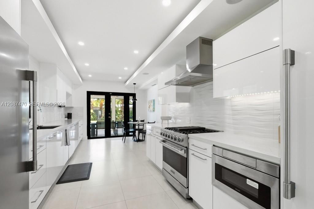 2225 Meridian Ave, Miami Beach, FL 33139 Photo