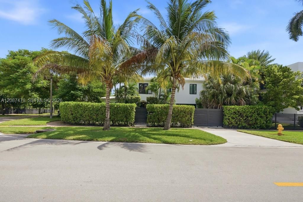 2225 Meridian Ave, Miami Beach, FL 33139 Photo