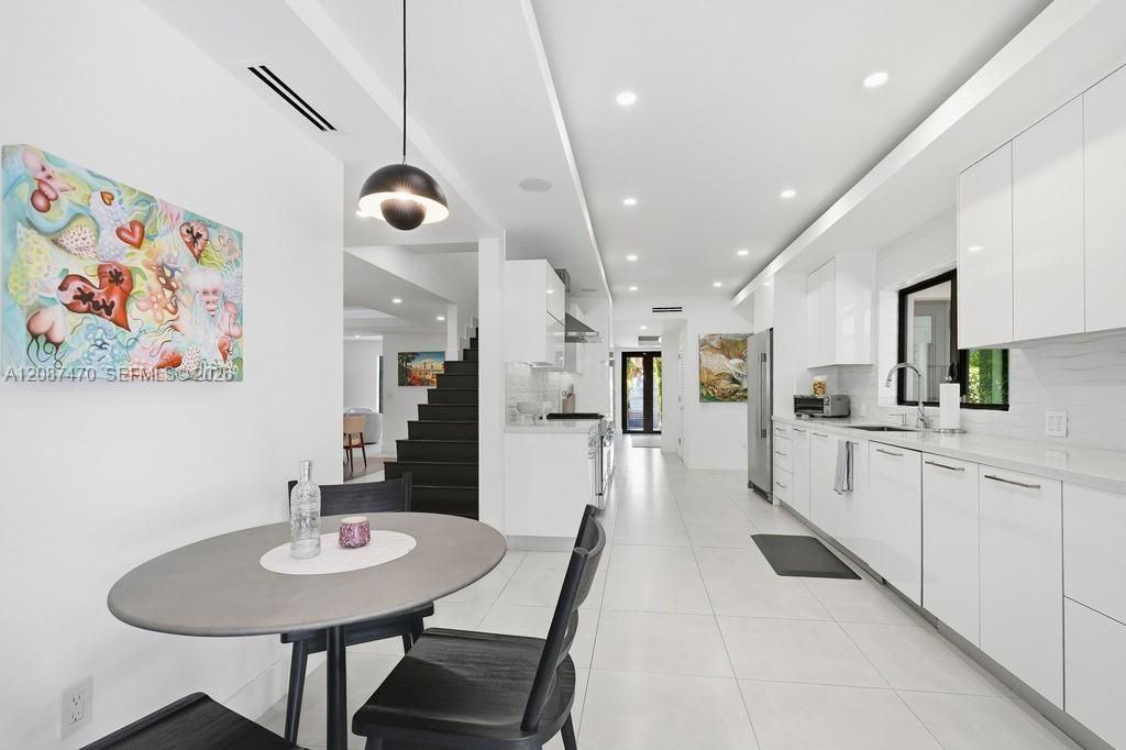 2225 Meridian Ave, Miami Beach, FL 33139 Photo