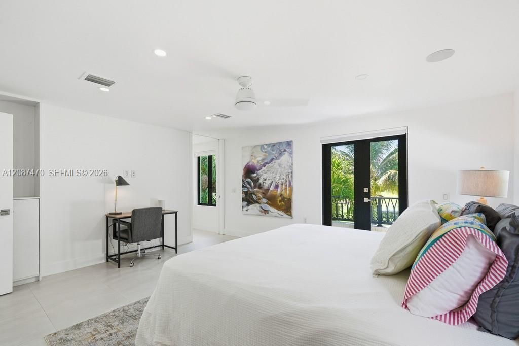 2225 Meridian Ave, Miami Beach, FL 33139 Photo