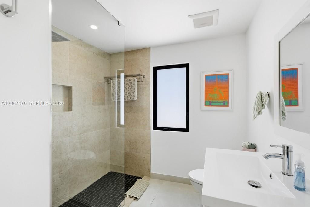 2225 Meridian Ave, Miami Beach, FL 33139 Photo