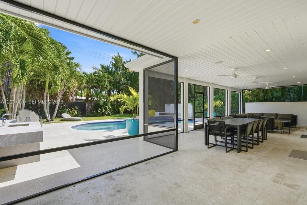 2225 Meridian Ave, Miami Beach, FL 33139 Photo