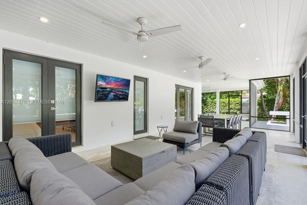 2225 Meridian Ave, Miami Beach, FL 33139 Photo