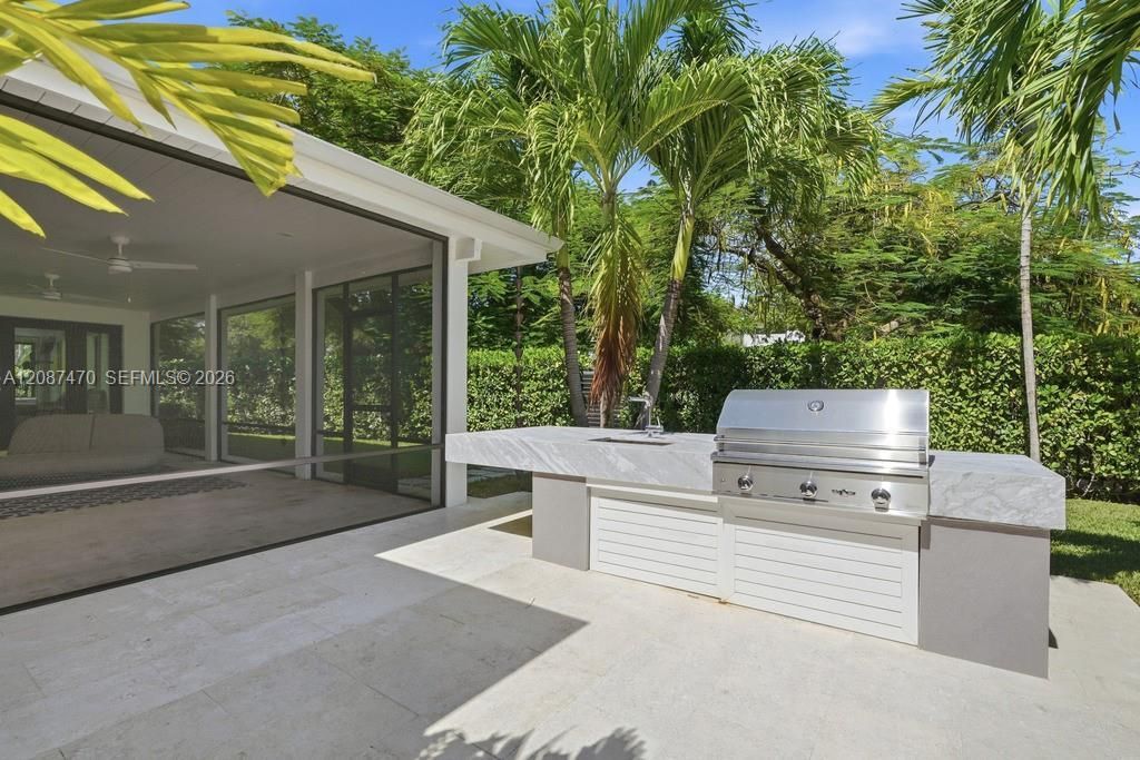 2225 Meridian Ave, Miami Beach, FL 33139 Photo
