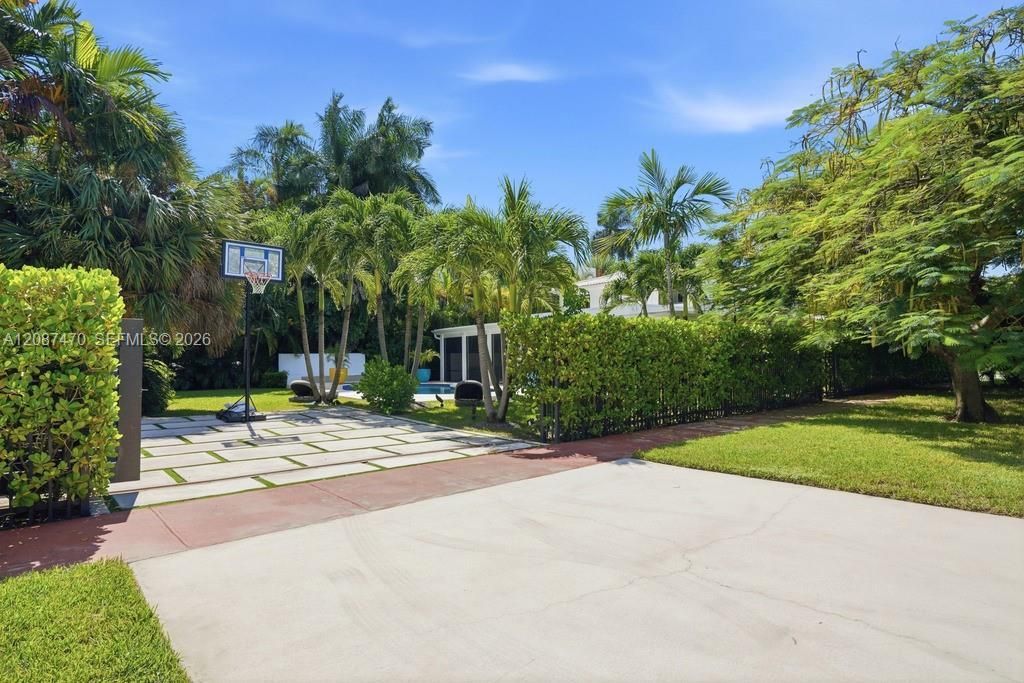 2225 Meridian Ave, Miami Beach, FL 33139 Photo