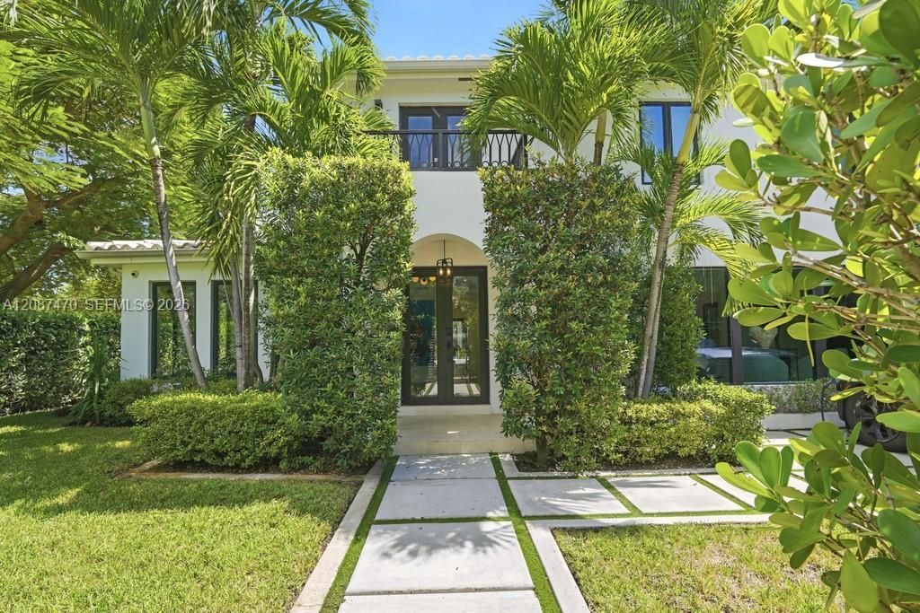 2225 Meridian Ave, Miami Beach, FL 33139 Photo