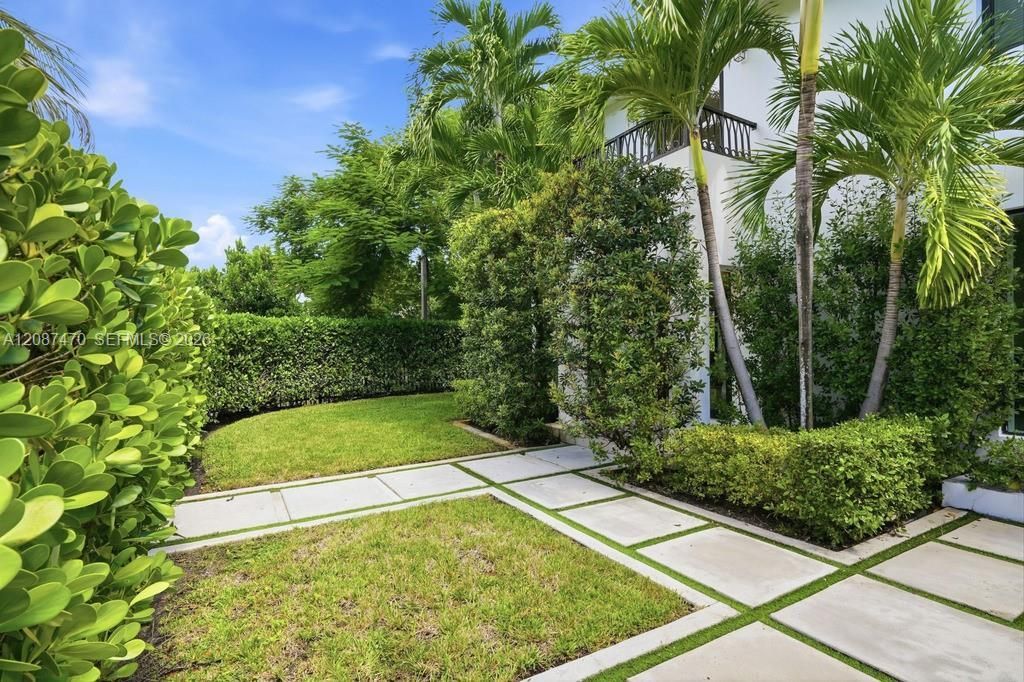2225 Meridian Ave, Miami Beach, FL 33139 Photo