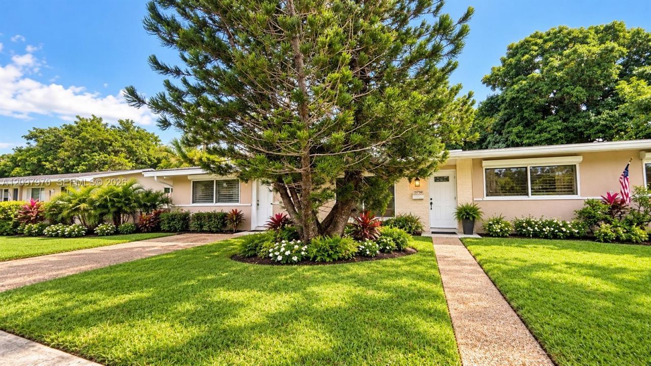 9325 SW 178th Ter , Palmetto Bay, FL 33157 Photo