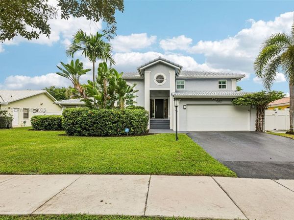 5821 Hawkes Bluff Ave , Davie, FL 33331