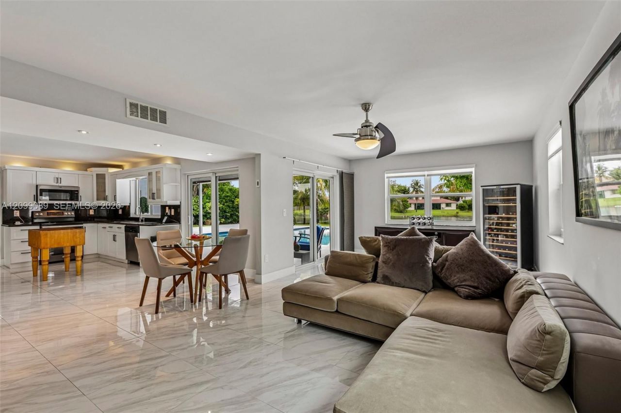 5821 Hawkes Bluff Ave , Davie, FL 33331 Photo