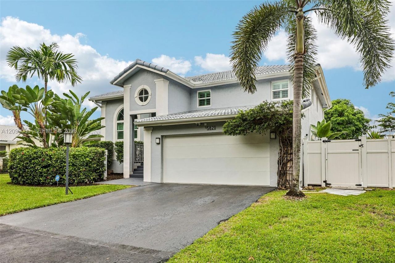 5821 Hawkes Bluff Ave , Davie, FL 33331 Photo