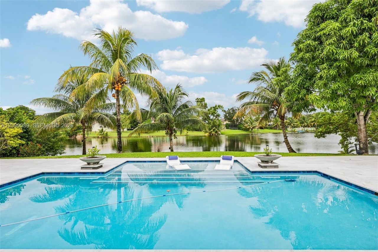 5821 Hawkes Bluff Ave , Davie, FL 33331 Photo