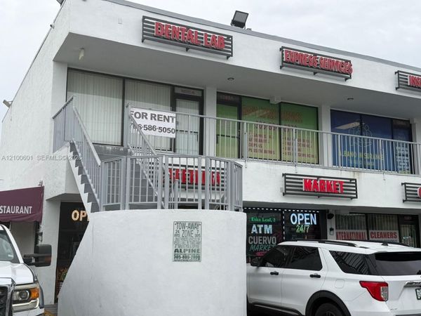 1081 W 29th St , Hialeah, FL 33012